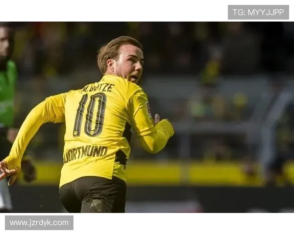 多特防线高位压迫反噬现象突出，近期表现波动对赛季走势形成制约