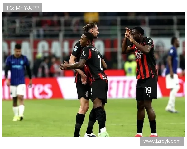 AC米兰争四压力持续增加,欧冠席位竞争形势愈发严峻 AC米兰争四压力持续增加,欧冠席位竞争形势愈发严峻